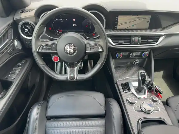ALFA ROMEO STELVIO QUADRIFOGLIO (8/15)