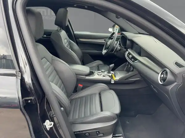 ALFA ROMEO STELVIO VELOCE (11/15)
