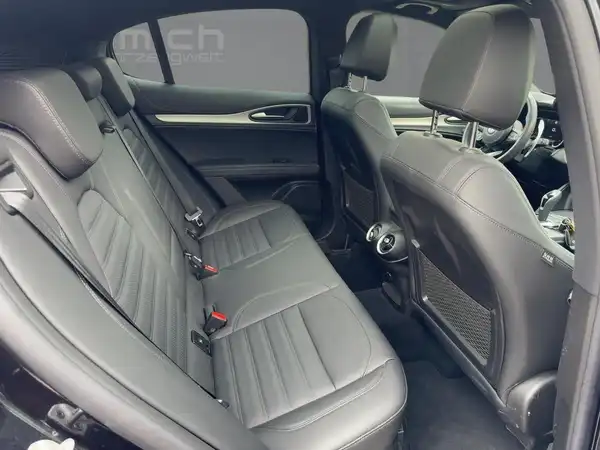 ALFA ROMEO STELVIO VELOCE (12/15)
