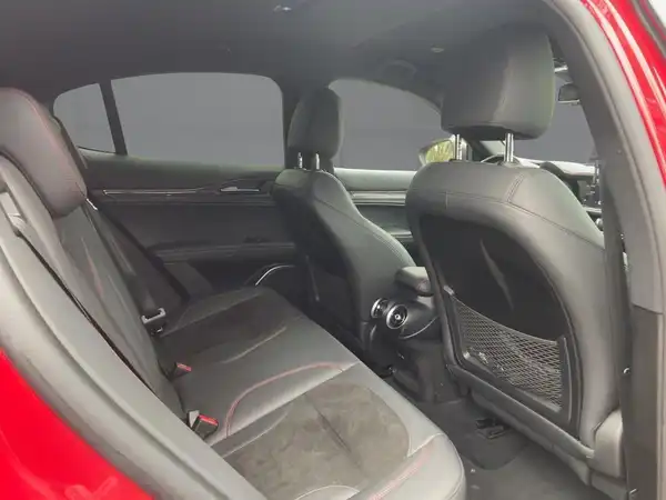 ALFA ROMEO STELVIO VELOCE (12/15)