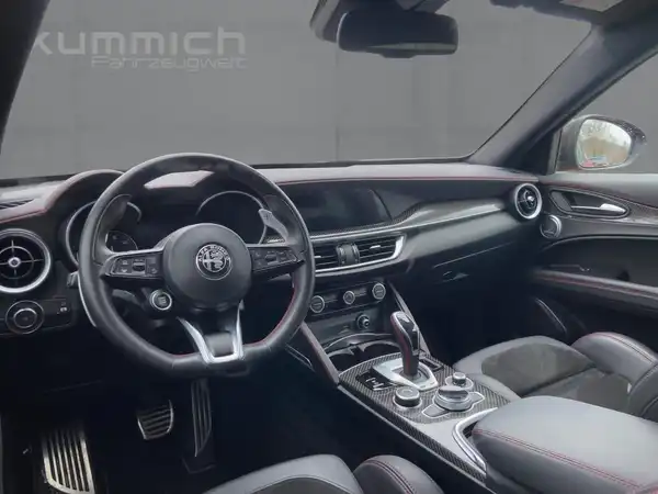 ALFA ROMEO STELVIO VELOCE (8/15)