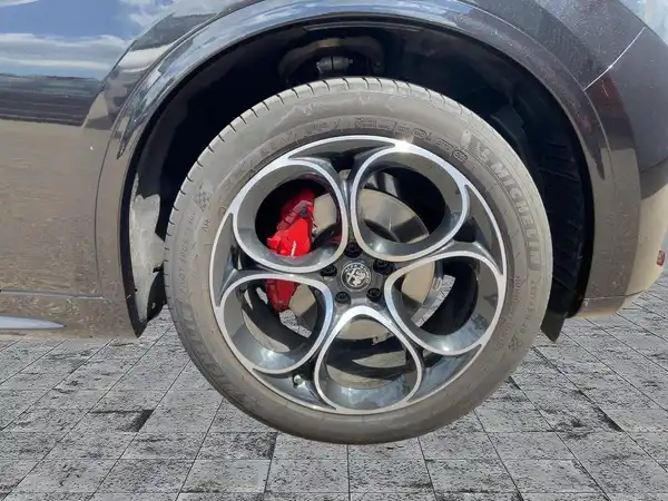 ALFA ROMEO STELVIO VELOCE (7/15)