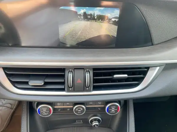 ALFA ROMEO STELVIO (14/15)