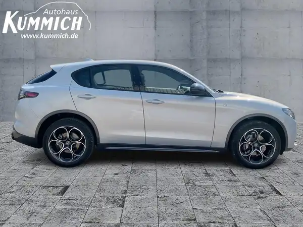 ALFA ROMEO STELVIO (3/15)