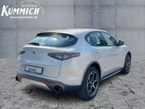 ALFA ROMEO STELVIO (4/15)