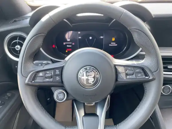 ALFA ROMEO STELVIO (9/15)