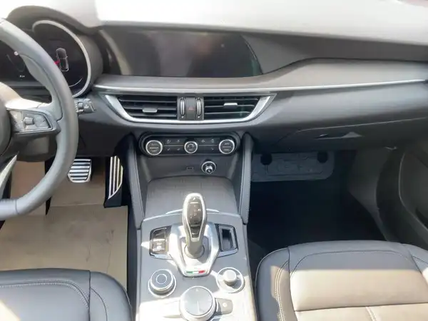 ALFA ROMEO STELVIO (10/15)