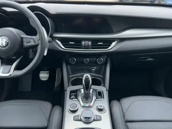 ALFA ROMEO STELVIO VELOCE (10/15)