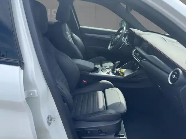 ALFA ROMEO STELVIO (11/15)