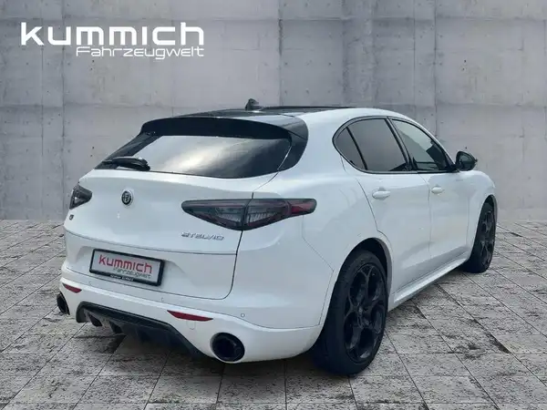 ALFA ROMEO STELVIO (4/15)