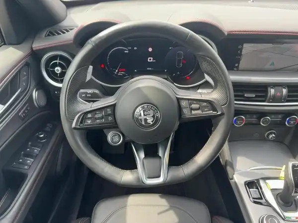 ALFA ROMEO STELVIO (9/15)