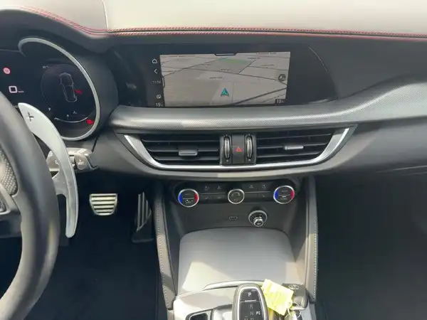 ALFA ROMEO STELVIO (10/15)