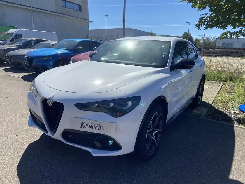 ALFA ROMEO STELVIO VELOCE (1/12)