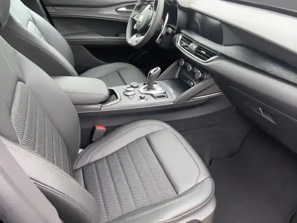 ALFA ROMEO STELVIO SPRINT (11/15)