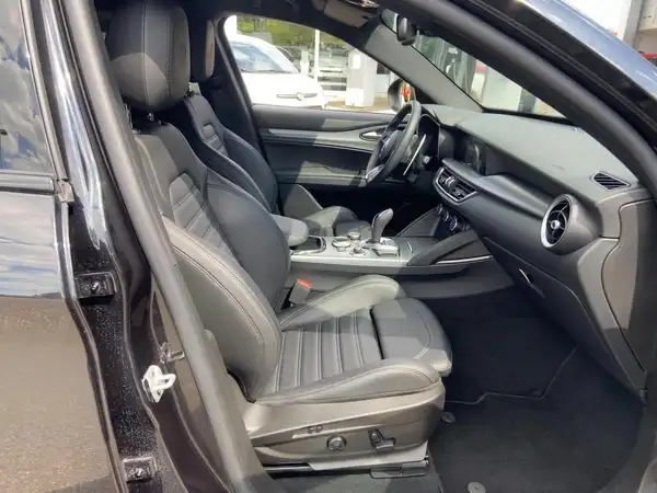 ALFA ROMEO STELVIO VELOCE (11/15)