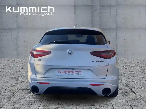 ALFA ROMEO STELVIO VELOCE (5/15)