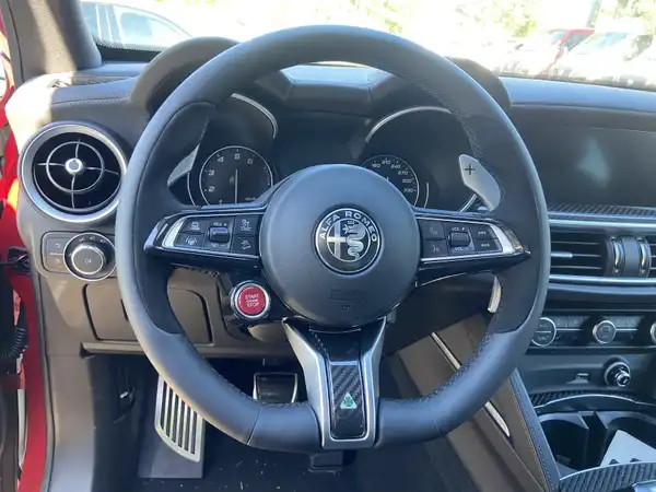 ALFA ROMEO STELVIO QUADRIFOGLIO (10/12)