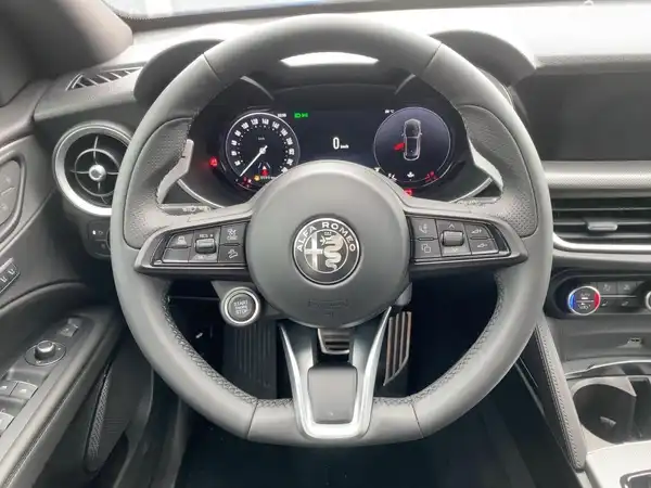 ALFA ROMEO STELVIO VELOCE (10/15)