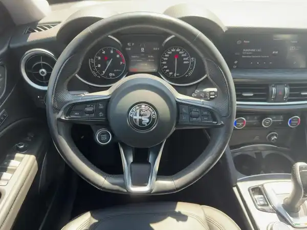 ALFA ROMEO STELVIO SUPER (9/15)