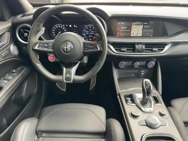 ALFA ROMEO STELVIO QUADRIFOGLIO (8/15)