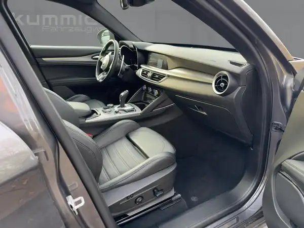 ALFA ROMEO STELVIO VELOCE (11/15)