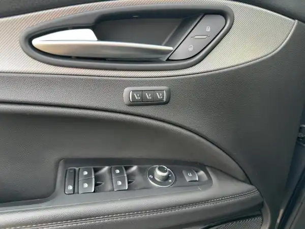 ALFA ROMEO STELVIO VELOCE (14/15)