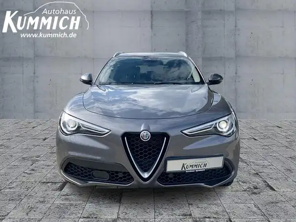 ALFA ROMEO STELVIO SUPER (2/15)