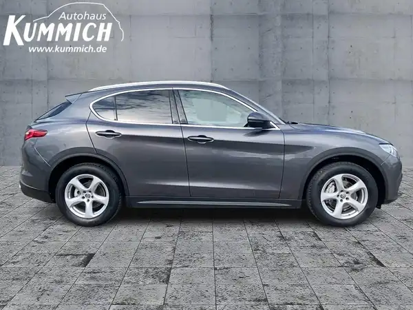 ALFA ROMEO STELVIO SUPER (3/15)