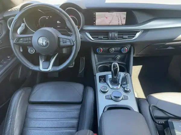 ALFA ROMEO STELVIO VELOCE (8/15)