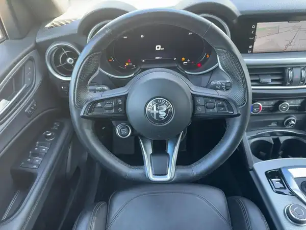 ALFA ROMEO STELVIO VELOCE (9/15)