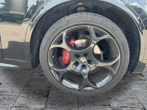 ALFA ROMEO STELVIO VELOCE (7/15)