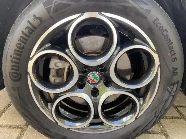 ALFA ROMEO TONALE (7/15)