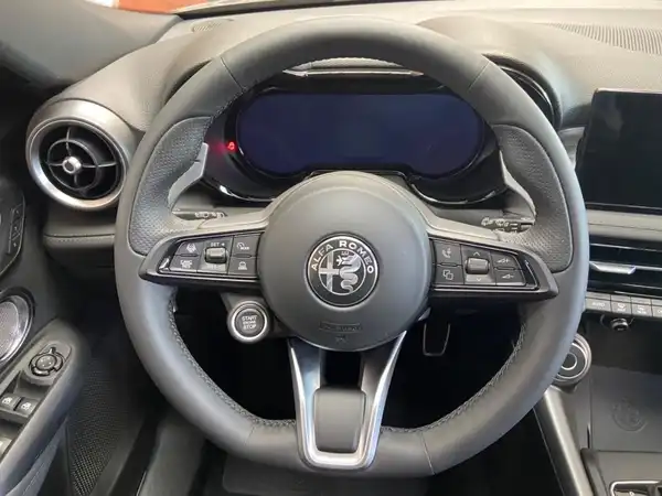 ALFA ROMEO TONALE VELOCE (8/15)