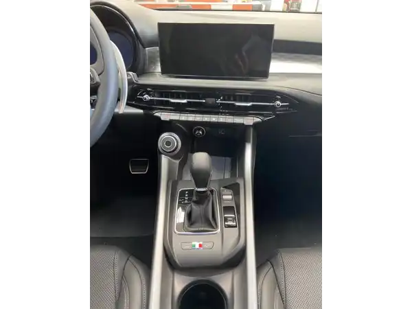 ALFA ROMEO TONALE VELOCE (9/15)