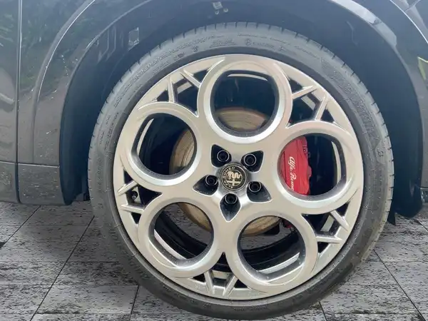 ALFA ROMEO TONALE VELOCE (7/15)