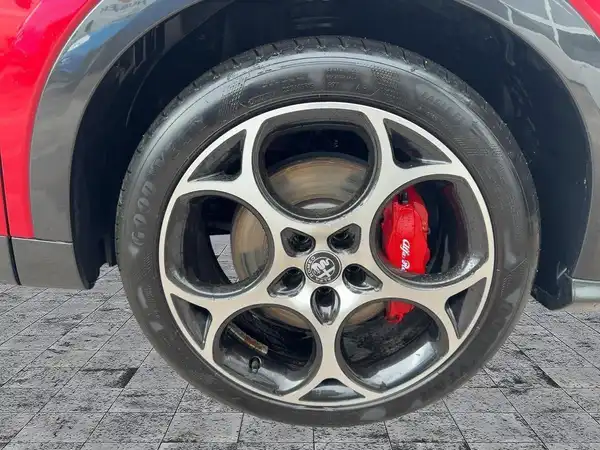 ALFA ROMEO TONALE VELOCE (7/15)
