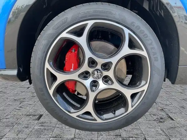 ALFA ROMEO TONALE VELOCE (7/15)