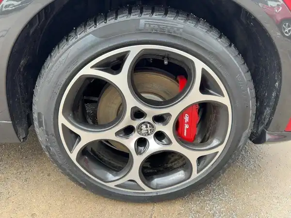 ALFA ROMEO TONALE SPECIALE (7/15)