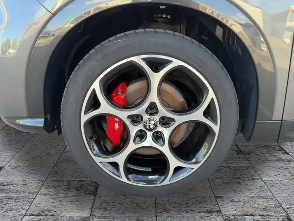 ALFA ROMEO TONALE VELOCE (7/15)