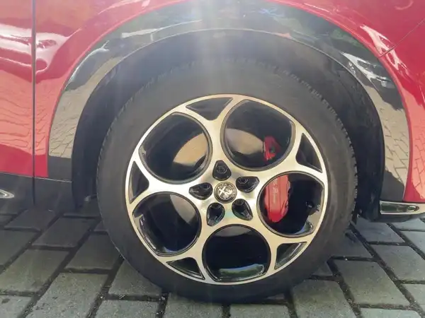 ALFA ROMEO TONALE VELOCE (7/15)