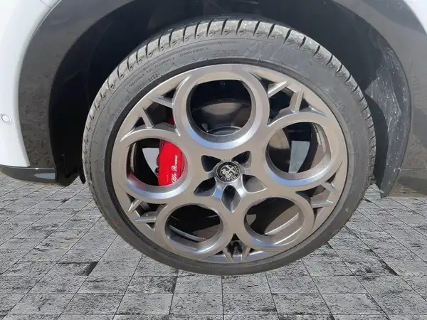 ALFA ROMEO TONALE VELOCE (7/15)