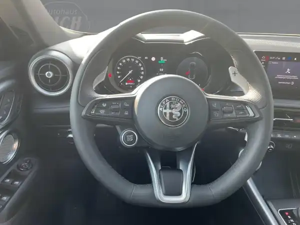 ALFA ROMEO TONALE VELOCE (9/15)