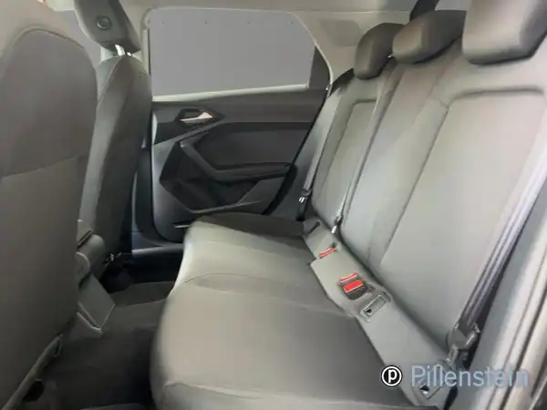 AUDI A1 (15/16)