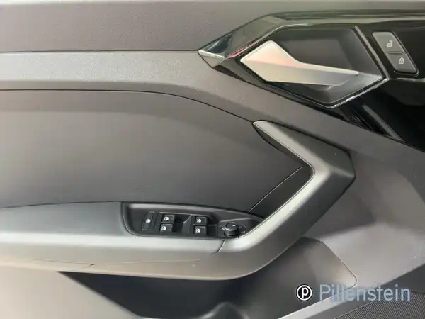 AUDI A1 (6/16)