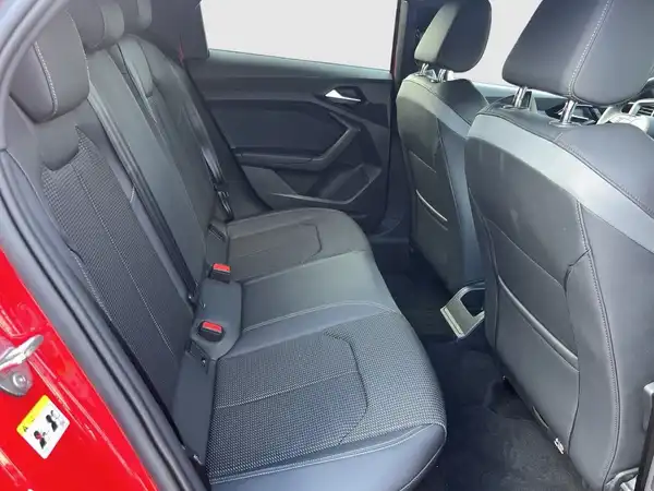 AUDI A1 (18/23)