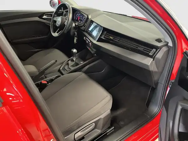 AUDI A1 SPORTBACK (15/17)