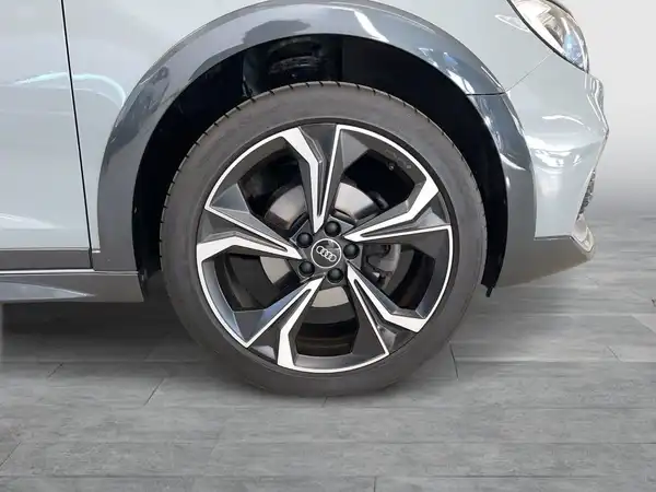 AUDI A1 (7/17)