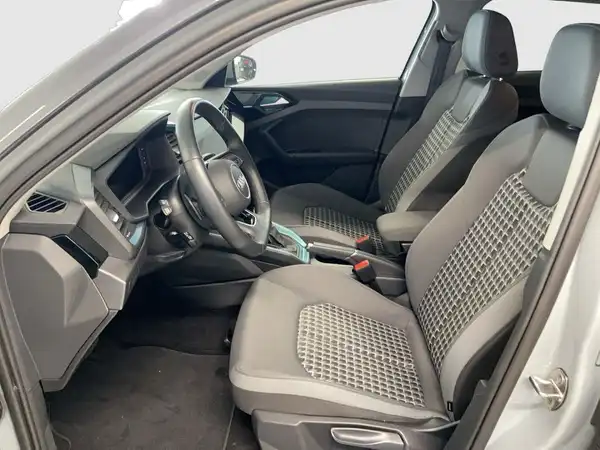 AUDI A1 (9/17)