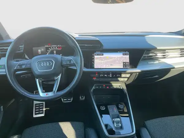 AUDI A3 LIMOUSINE (14/24)