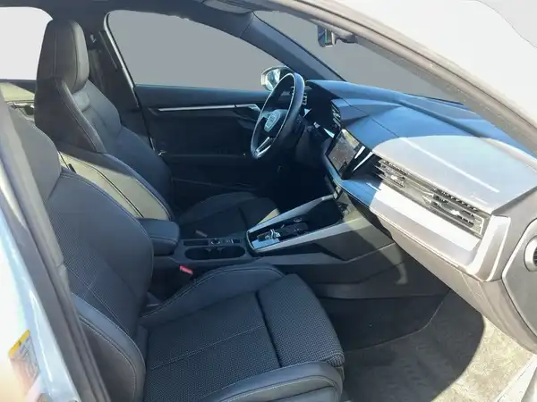 AUDI A3 LIMOUSINE (22/24)